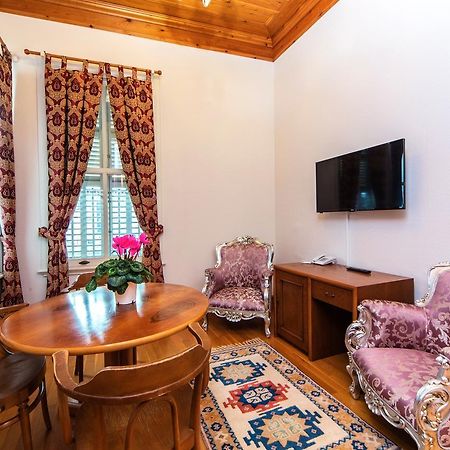 Mom Hotel อดาลาร์ ภายนอก รูปภาพ